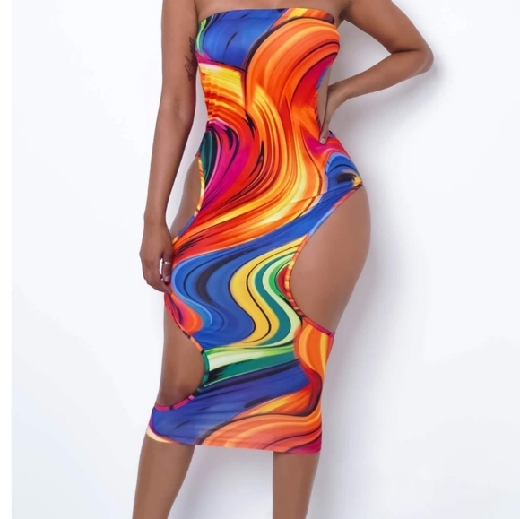 Left a big hole skirt set. - Picture 2 of 3